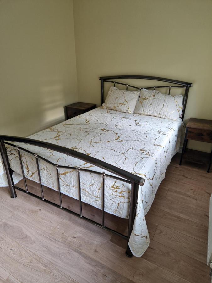 Private Room Manchester Bagian luar foto